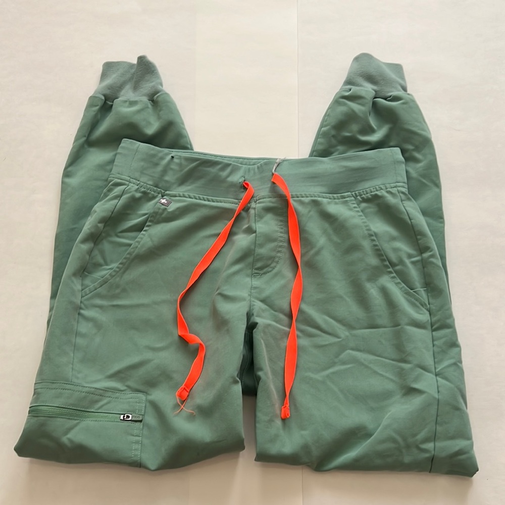 Size XS figs joggers